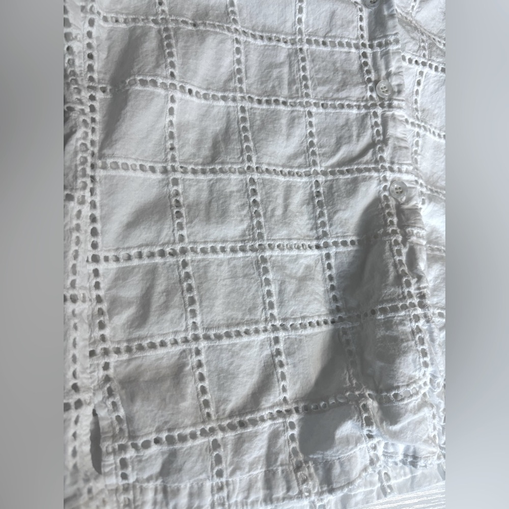 Little Lies White Eyelet Short Sleeve Button Down Shirt Size Xs - Picture 4 of 7